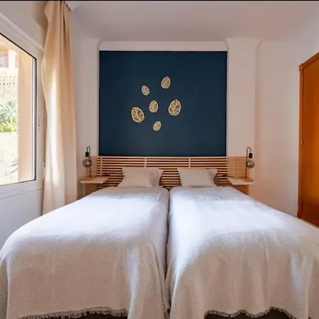 Luxury 2 Bedroom Apartment, Close To The Sea And The Golf Course, Aloha Hills Club Apartment
