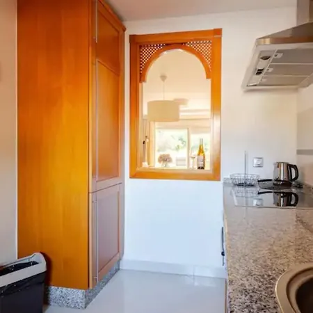 아파트 Luxury 2 Bedroom Apartment, Close To The Sea And The Golf Course, Aloha Hills Club