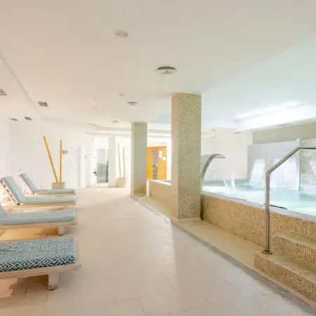 Luxury 2 Bedroom Apartment, Close To The Sea And The Golf Course, Aloha Hills Club * Marbella